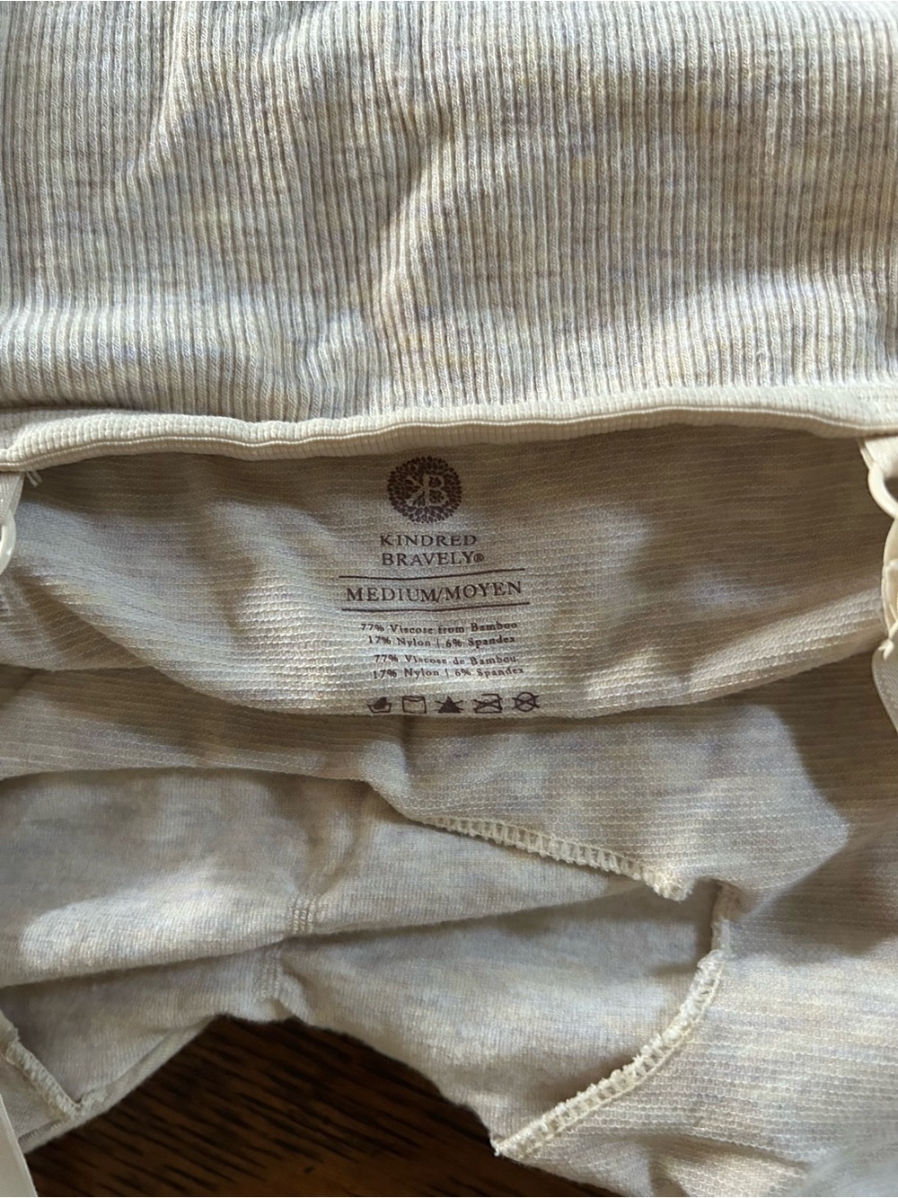 Lot of 4 kindred bravely pumping bras in size medium - Picture 3 of 8